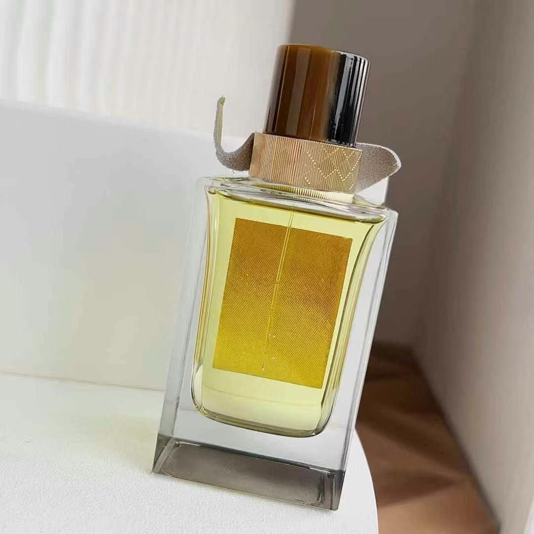 Burberry Hawthorn Bloom 100ML