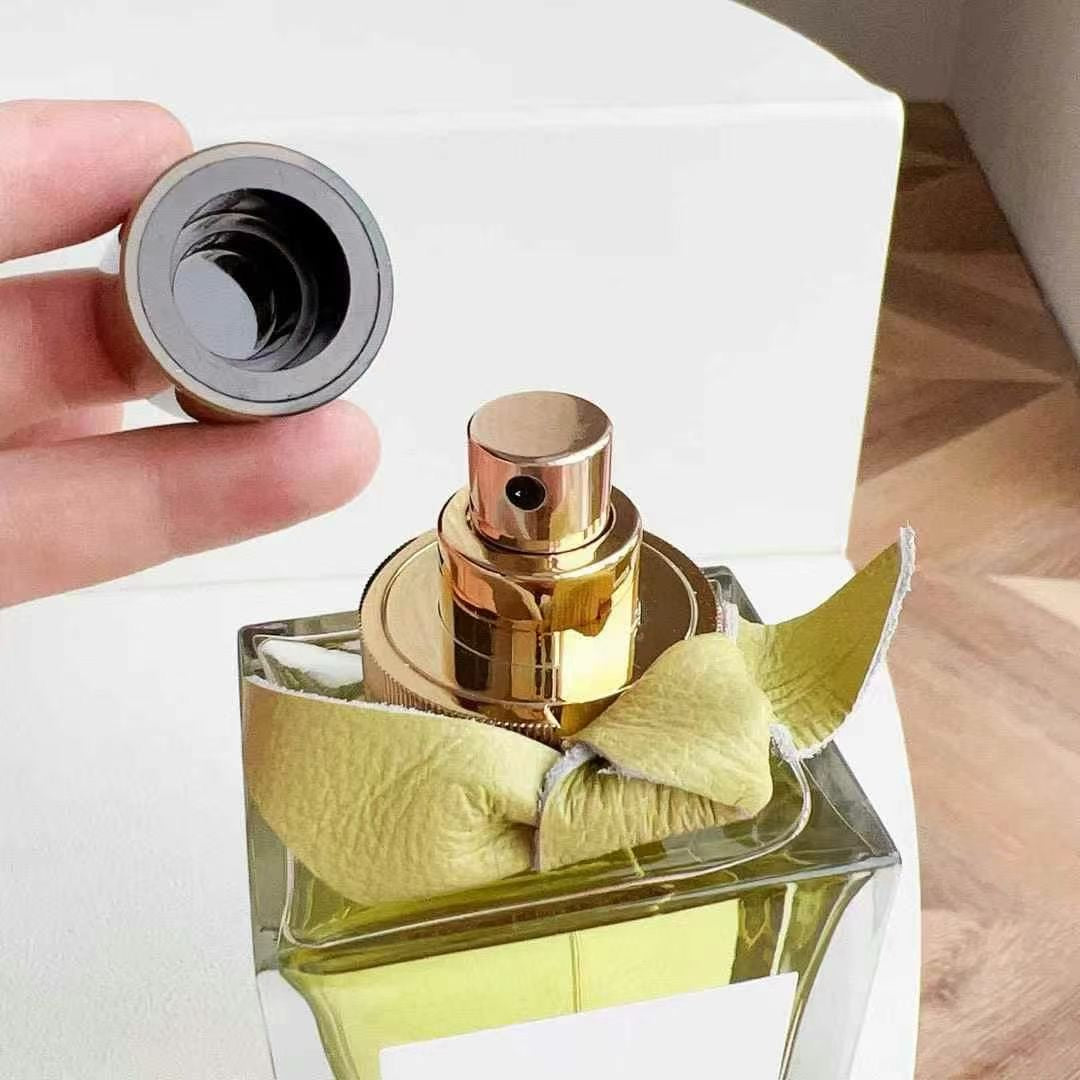 Burberry Hawthorn Bloom 100ML