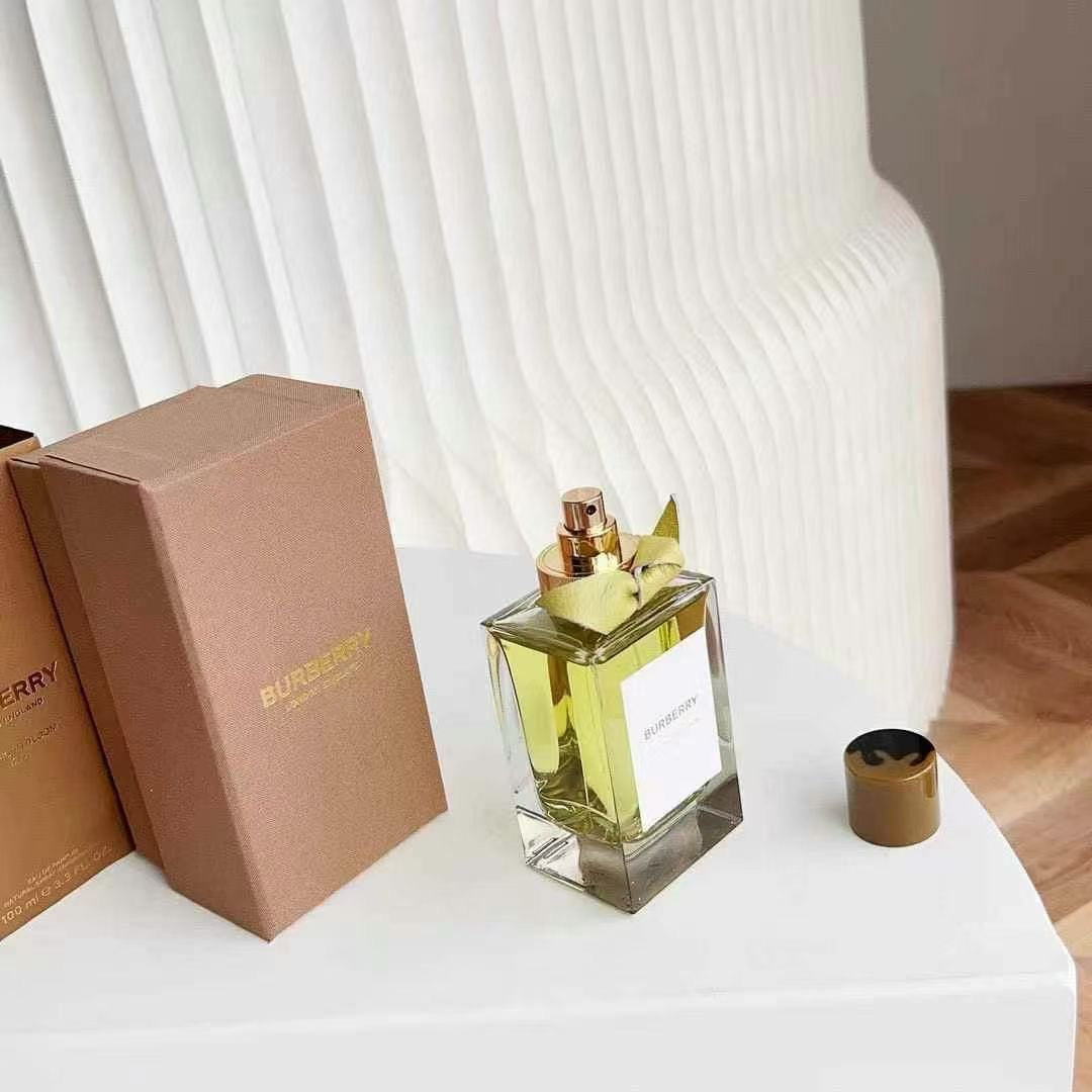 Burberry Hawthorn Bloom 100ML